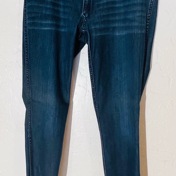 BCBGeneration - Picture 4 of 8